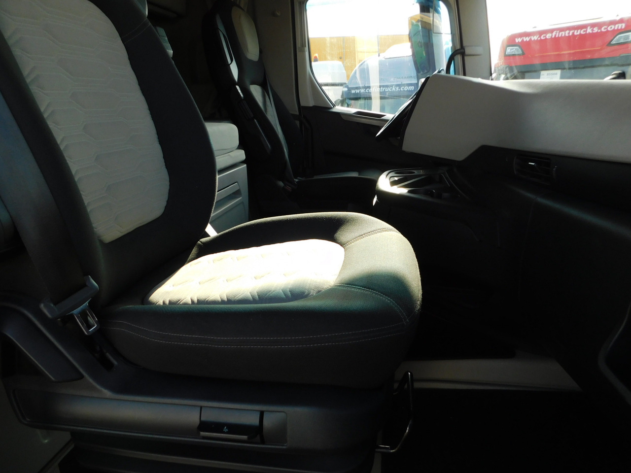 Ford F max 4x2 scab e6 12tx2620 - شاحنة جرار: صور 5 Ford F max 4x2 scab e6 12tx2620 - شاحنة جرار: صور 5