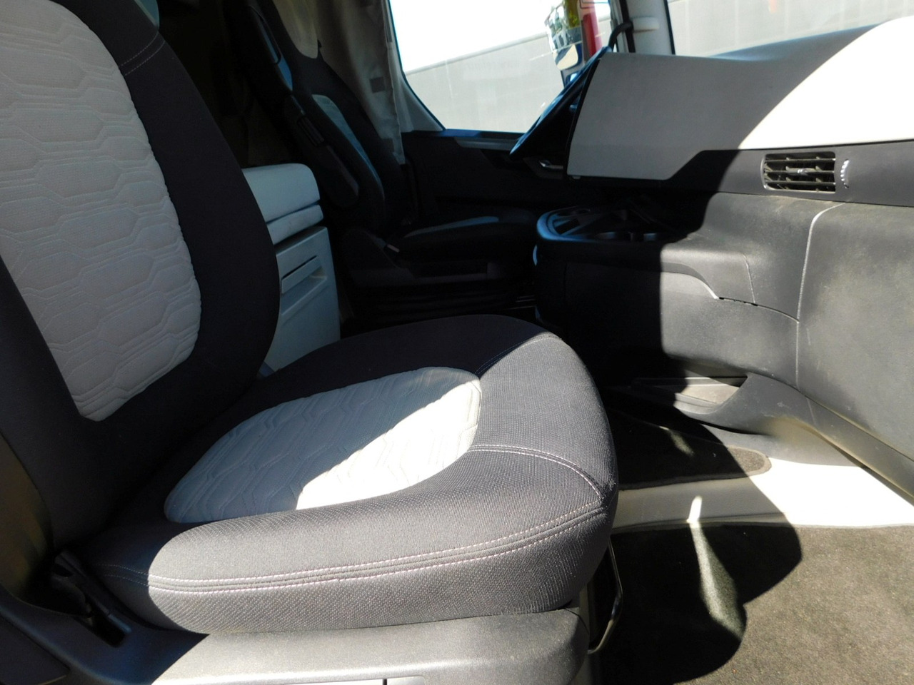 Ford F max ll 4x2 scab e6 12tx2620 - شاحنة جرار: صور 5 Ford F max ll 4x2 scab e6 12tx2620 - شاحنة جرار: صور 5