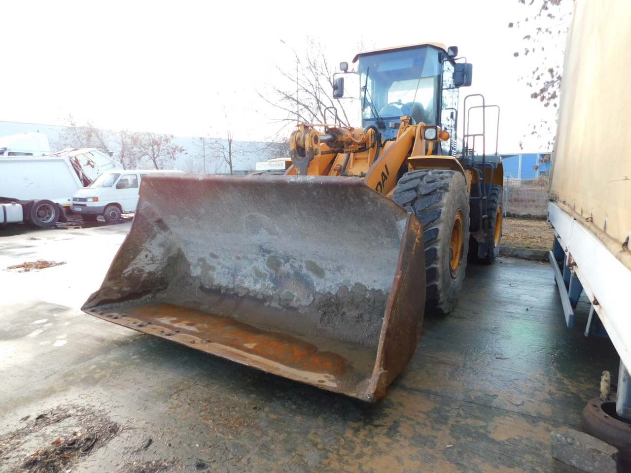 Hyundai Echipament incarcator frontal hl 760 7a - اللودر بعجل: صور 1 Hyundai Echipament incarcator frontal hl 760 7a - اللودر بعجل: صور 1