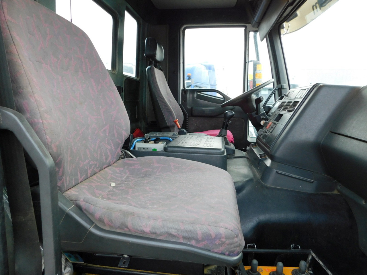 Iveco 410e44h80 - شاحنة خلاطة خرسانة: صور 5 Iveco 410e44h80 - شاحنة خلاطة خرسانة: صور 5