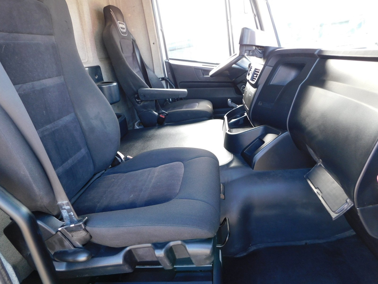 Iveco Ad340x - شاحنة خلاطة خرسانة: صور 5 Iveco Ad340x - شاحنة خلاطة خرسانة: صور 5