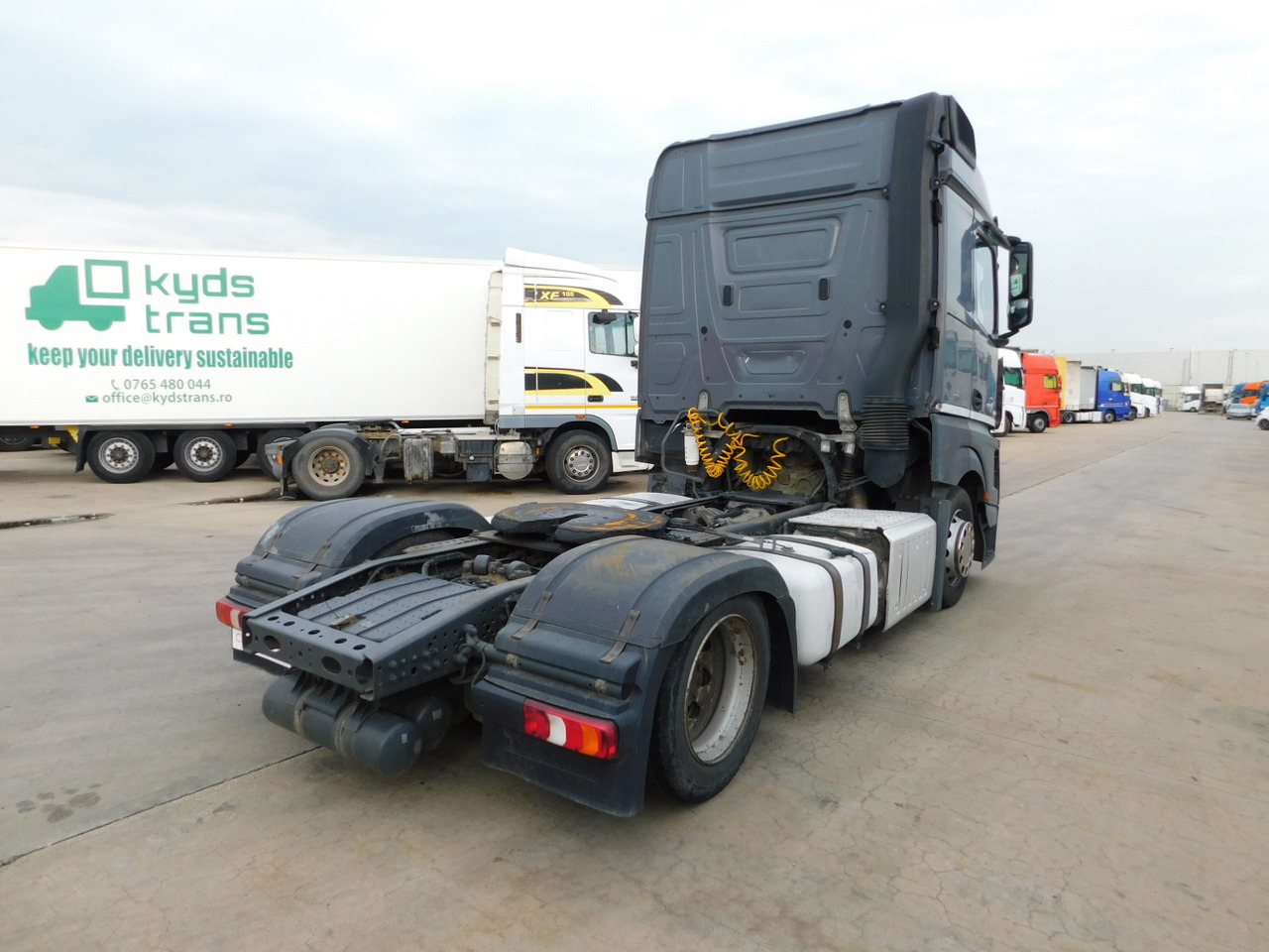 Mercedes Actros 1842 - شاحنة جرار: صور 3 Mercedes Actros 1842 - شاحنة جرار: صور 3