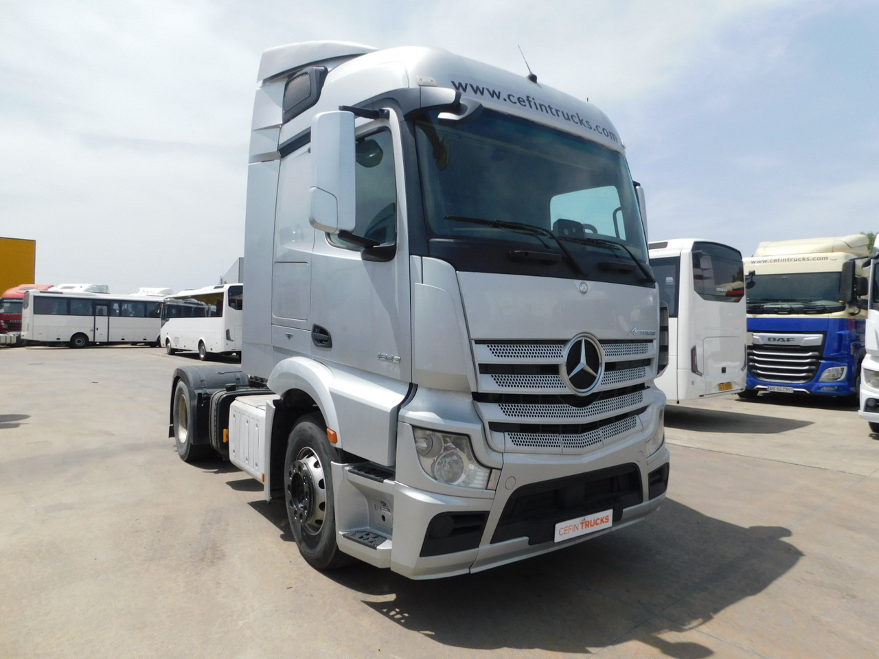 Mercedes Actros 1843 - شاحنة جرار: صور 2 Mercedes Actros 1843 - شاحنة جرار: صور 2
