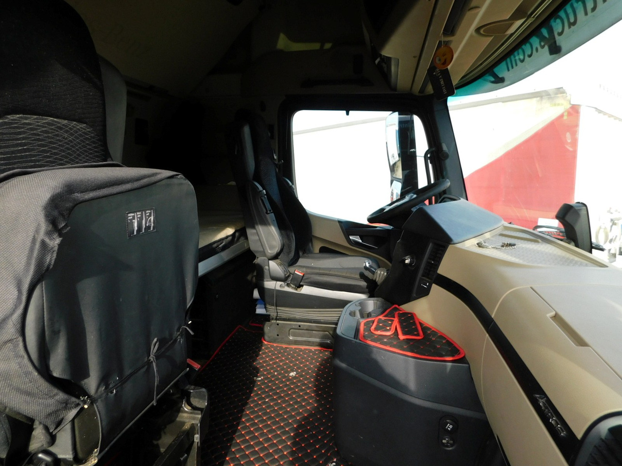 Mercedes Actros 1845 - شاحنة جرار: صور 5 Mercedes Actros 1845 - شاحنة جرار: صور 5