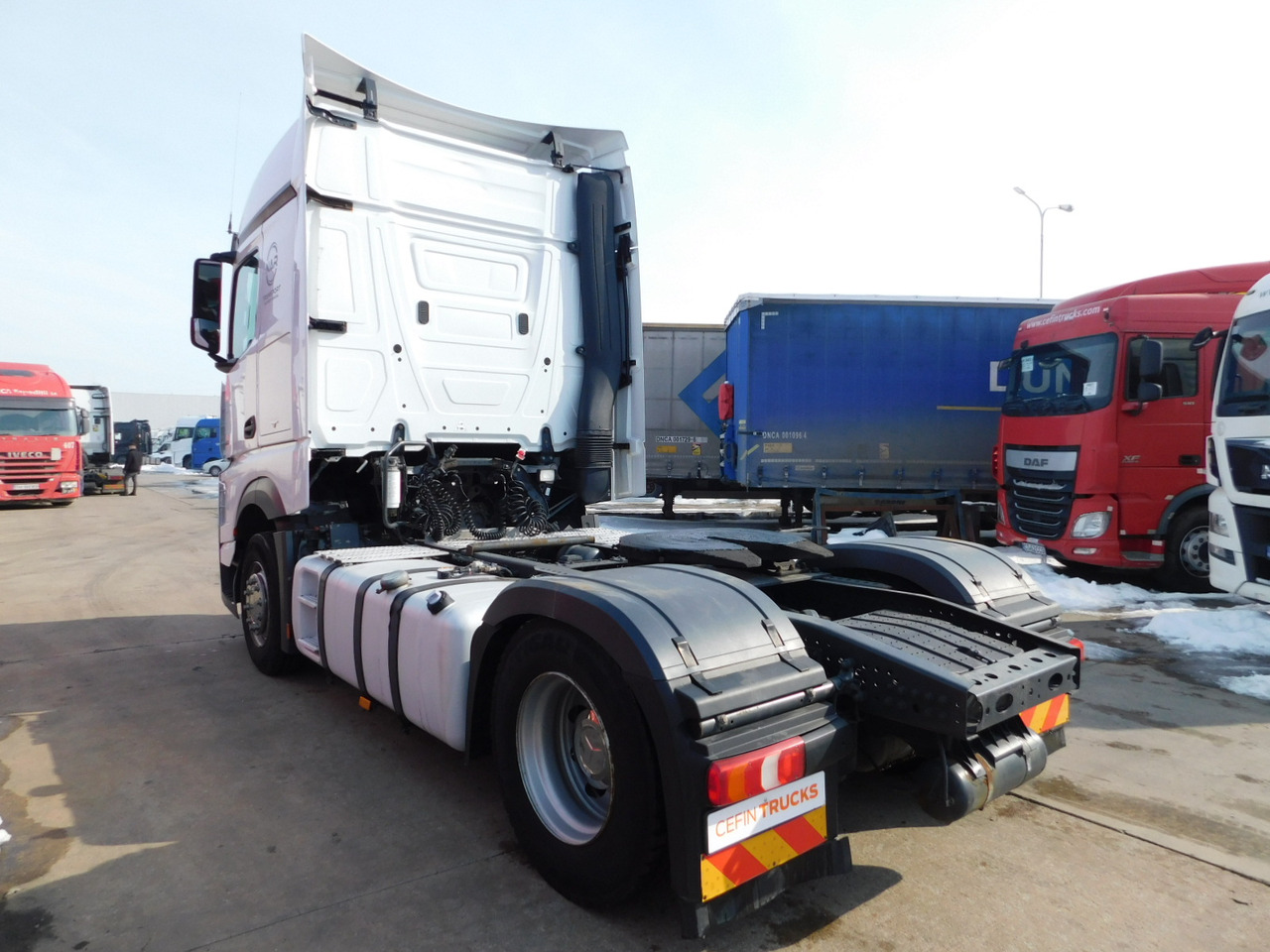 Mercedes Actros 1845 - شاحنة جرار: صور 4 Mercedes Actros 1845 - شاحنة جرار: صور 4