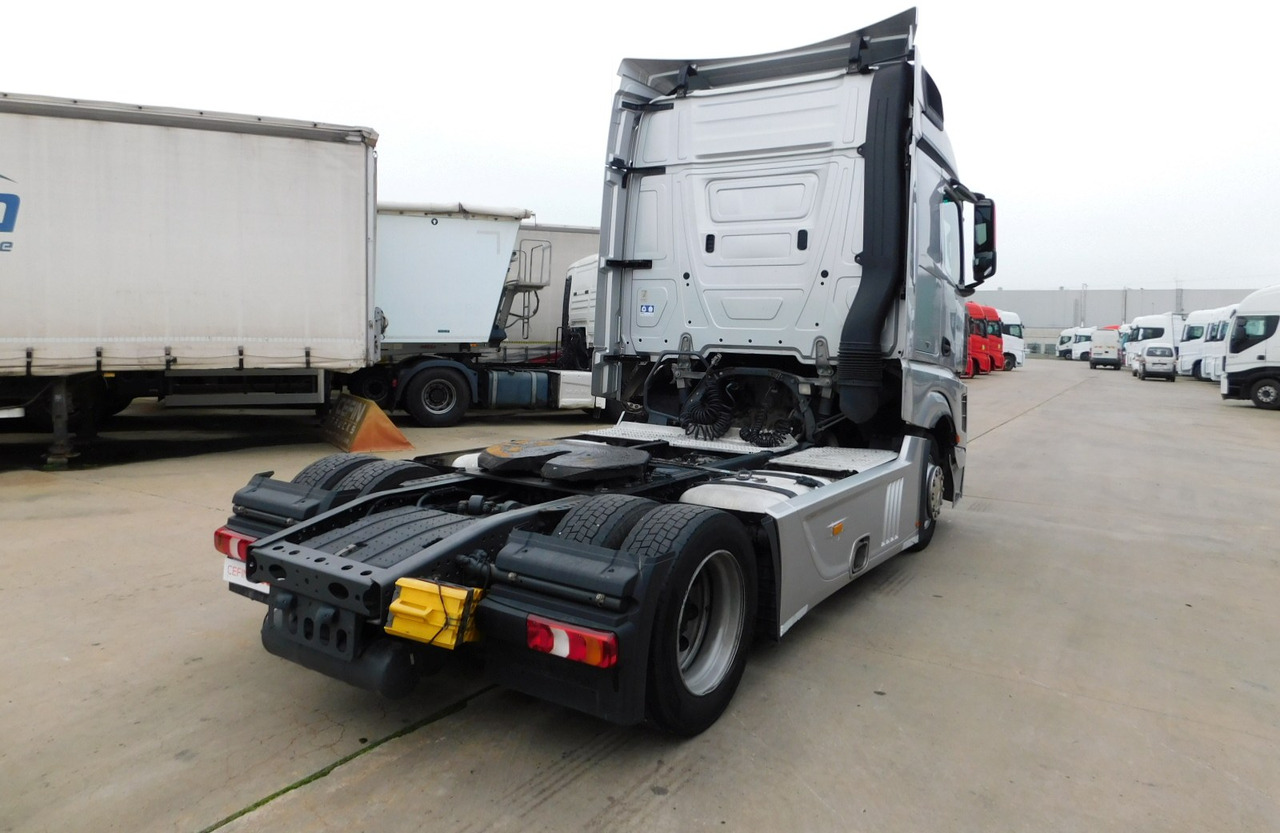 Mercedes Actros - شاحنة جرار: صور 3 Mercedes Actros - شاحنة جرار: صور 3