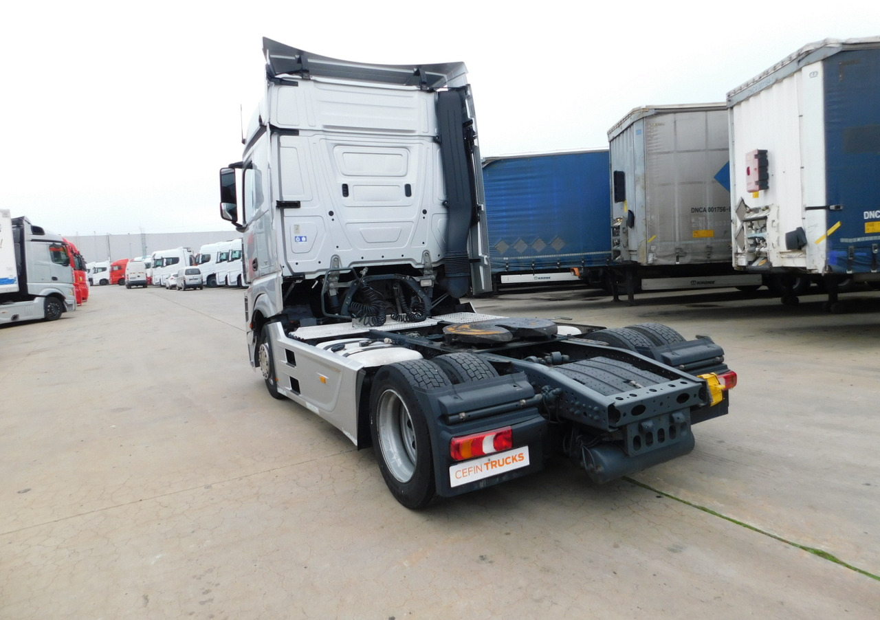 Mercedes Actros - شاحنة جرار: صور 4 Mercedes Actros - شاحنة جرار: صور 4