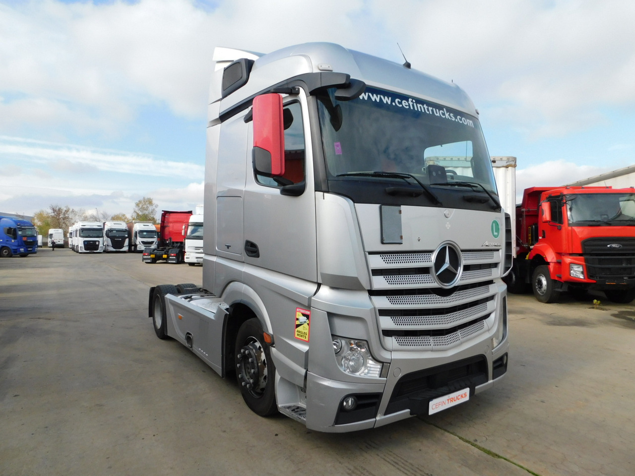 Mercedes Actros - شاحنة جرار: صور 2 Mercedes Actros - شاحنة جرار: صور 2