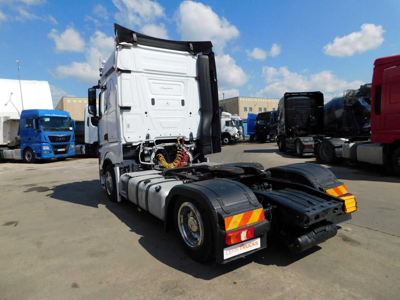 Mercedes Actros - شاحنة جرار: صور 4 Mercedes Actros - شاحنة جرار: صور 4