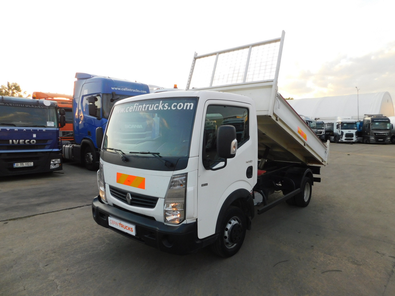 Renault Maxity - قلابات: صور 1 Renault Maxity - قلابات: صور 1
