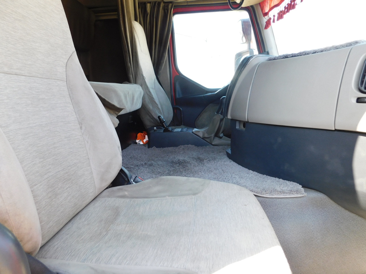 Renault Premium 410dxi - شاحنة جرار: صور 5 Renault Premium 410dxi - شاحنة جرار: صور 5