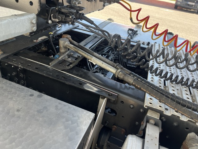 MAN TGX 18.460 4x2 BLS mit Kipphydraulik Euro6 Klima - شاحنة جرار: صور 4 MAN TGX 18.460 4x2 BLS mit Kipphydraulik Euro6 Klima - شاحنة جرار: صور 4
