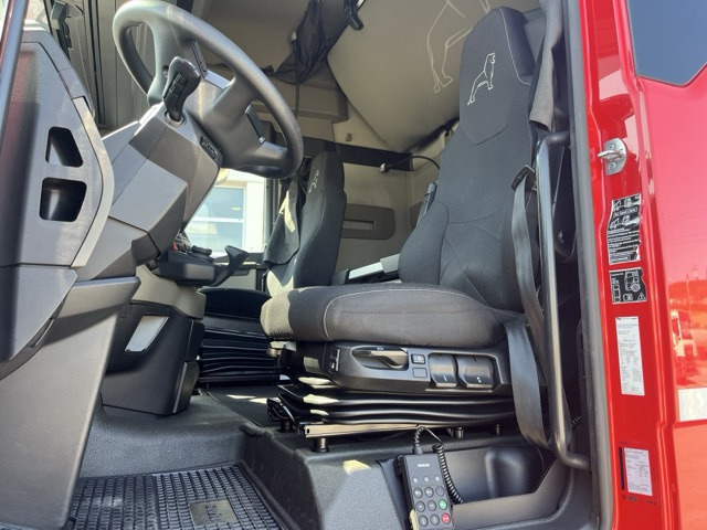 MAN TGX 26.470 6x2-4 LL - neu bereift Euro6 Intarder - شاحنات الحاويات / جسم علوي قابل للتغيير شاحنة: صور 2 MAN TGX 26.470 6x2-4 LL - neu bereift Euro6 Intarder - شاحنات الحاويات / جسم علوي قابل للتغيير شاحنة: صور 2
