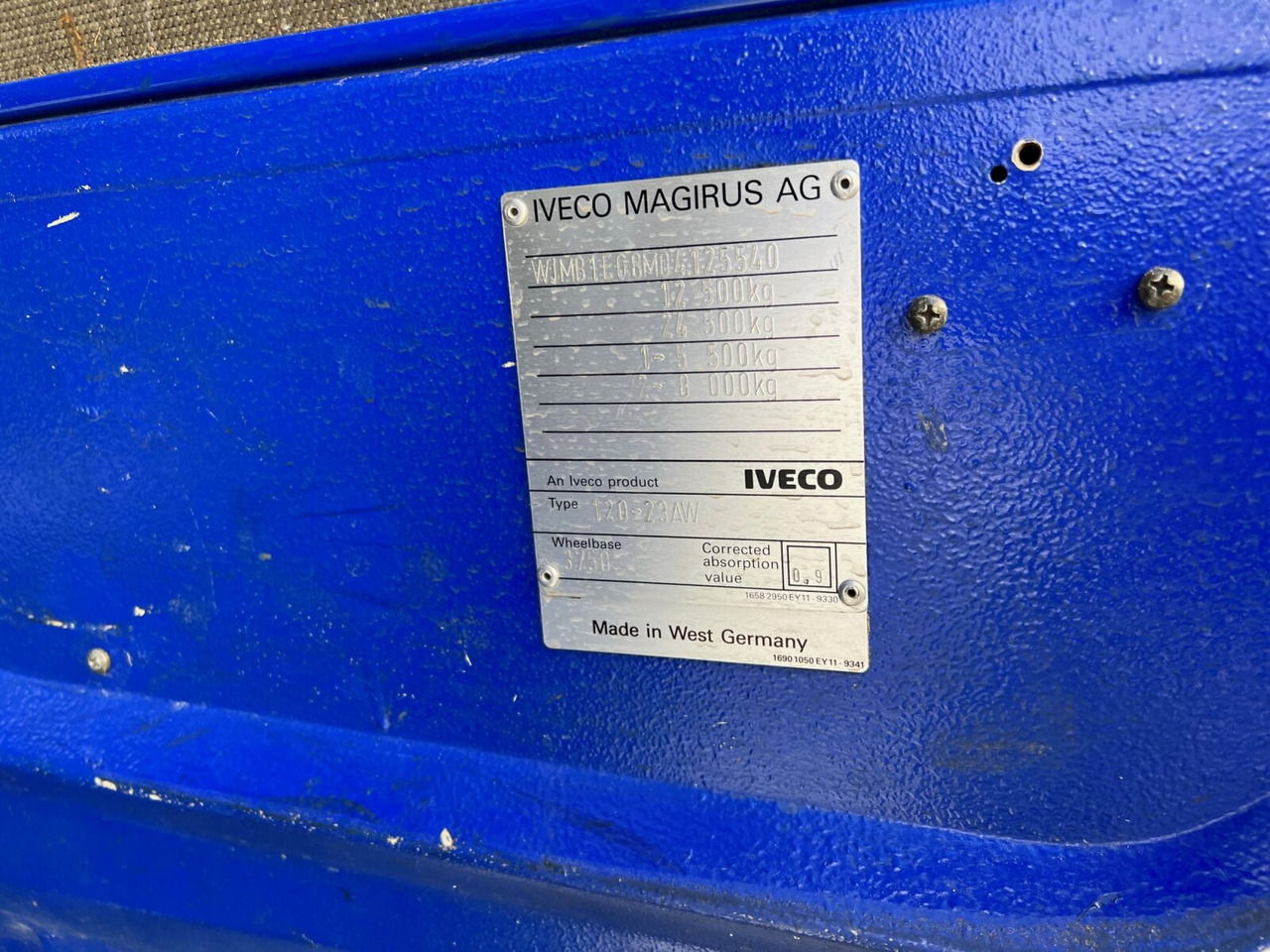 120-23 AW 4x4 Doka 120-23 AW 4x4 Doka, V8-Motor, Mannschaftswagen 16 Sitze, Seilwinde - المطافئ: صور 5 120-23 AW 4x4 Doka 120-23 AW 4x4 Doka, V8-Motor, Mannschaftswagen 16 Sitze, Seilwinde - المطافئ: صور 5