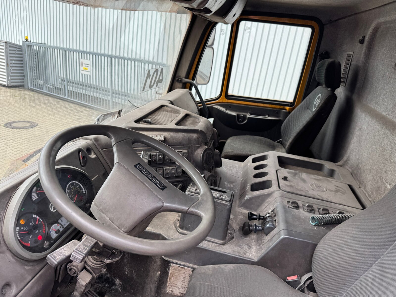ASTRA HHD8 86.48-80 8x6 ASTRA HHD8 86.48-80 8x6 Mulde ca. 24m³ - قلابة شاحنة: صور 3 ASTRA HHD8 86.48-80 8x6 ASTRA HHD8 86.48-80 8x6 Mulde ca. 24m³ - قلابة شاحنة: صور 3