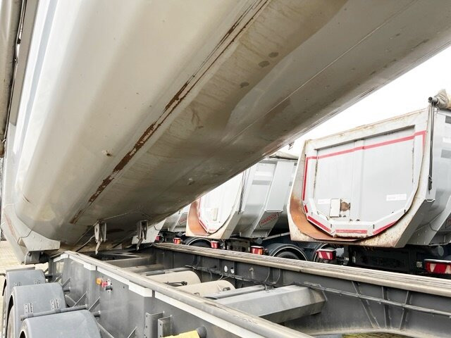 Carnehl CHKS34/HS CHKS34/HS, Stahlmulde ca. 29m³, HARDOX, Liftachse, Schütte - قلابة نصف مقطورة: صور 3 Carnehl CHKS34/HS CHKS34/HS, Stahlmulde ca. 29m³, HARDOX, Liftachse, Schütte - قلابة نصف مقطورة: صور 3