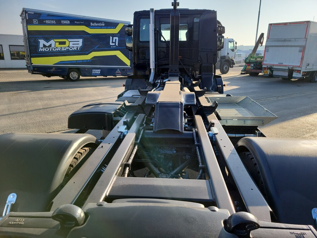 Euro Cargo 180E320 4x2 Euro Cargo 180E320 4x2, HIAB Abroller - شاحنة ذات الخطاف: صور 3 Euro Cargo 180E320 4x2 Euro Cargo 180E320 4x2, HIAB Abroller - شاحنة ذات الخطاف: صور 3