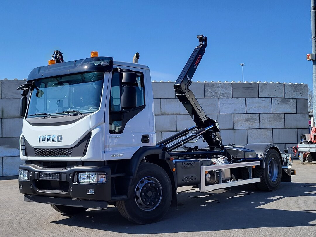 Euro Cargo 180E320 4x2 Euro Cargo 180E320 4x2, HIAB Abroller - شاحنة ذات الخطاف: صور 1 Euro Cargo 180E320 4x2 Euro Cargo 180E320 4x2, HIAB Abroller - شاحنة ذات الخطاف: صور 1