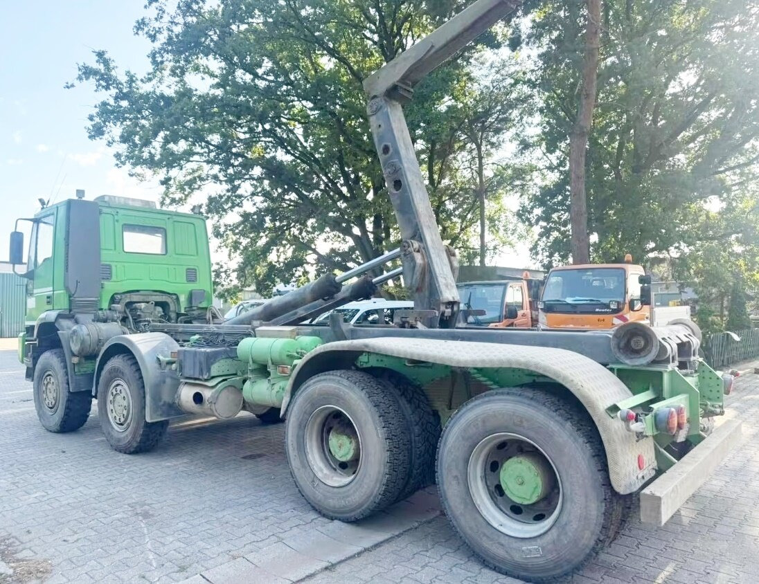 Euro Tech 410EH42 8x8 Euro Tech 410EH42 8x8, Abrollkipper - شاحنة ذات الخطاف: صور 5 Euro Tech 410EH42 8x8 Euro Tech 410EH42 8x8, Abrollkipper - شاحنة ذات الخطاف: صور 5