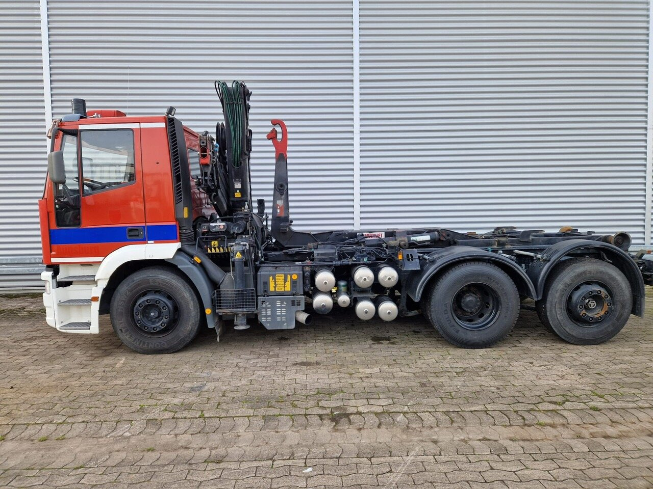 EuroTech 240E38 6x2-4 EuroTech 240E38 6x2-4, Lift-/Lenkachse, Seilwinde, Kran Hiab 100 - شاحنة ذات الخطاف, شاحنة كرين: صور 1 EuroTech 240E38 6x2-4 EuroTech 240E38 6x2-4, Lift-/Lenkachse, Seilwinde, Kran Hiab 100 - شاحنة ذات الخطاف, شاحنة كرين: صور 1