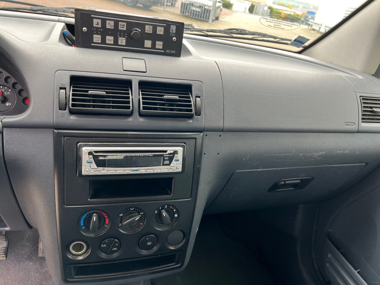Ford Tourneo Connect 4x2 Tourneo Connect 4x2, Personentransporter, 8-Sitzer - فان المدمجة: صور 5 Ford Tourneo Connect 4x2 Tourneo Connect 4x2, Personentransporter, 8-Sitzer - فان المدمجة: صور 5
