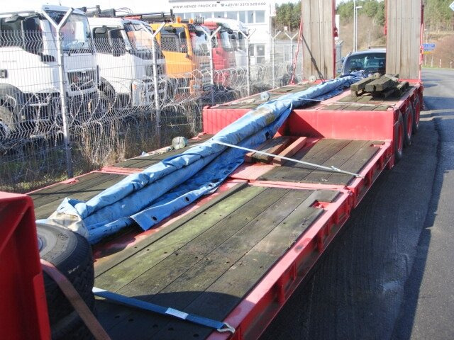 Goldhofer STZ -TL3-32/80 Goldhofer STZ-TL3-32/80 Nutzlast: 35 to., 5,85 m Tiefbett - عربة مسطحة منخفضة نصف مقطورة: صور 3 Goldhofer STZ -TL3-32/80 Goldhofer STZ-TL3-32/80 Nutzlast: 35 to., 5,85 m Tiefbett - عربة مسطحة منخفضة نصف مقطورة: صور 3