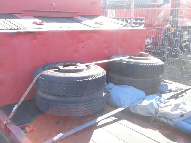 Goldhofer STZ -TL3-32/80 Goldhofer STZ-TL3-32/80 Nutzlast: 35 to., 5,85 m Tiefbett - عربة مسطحة منخفضة نصف مقطورة: صور 5 Goldhofer STZ -TL3-32/80 Goldhofer STZ-TL3-32/80 Nutzlast: 35 to., 5,85 m Tiefbett - عربة مسطحة منخفضة نصف مقطورة: صور 5