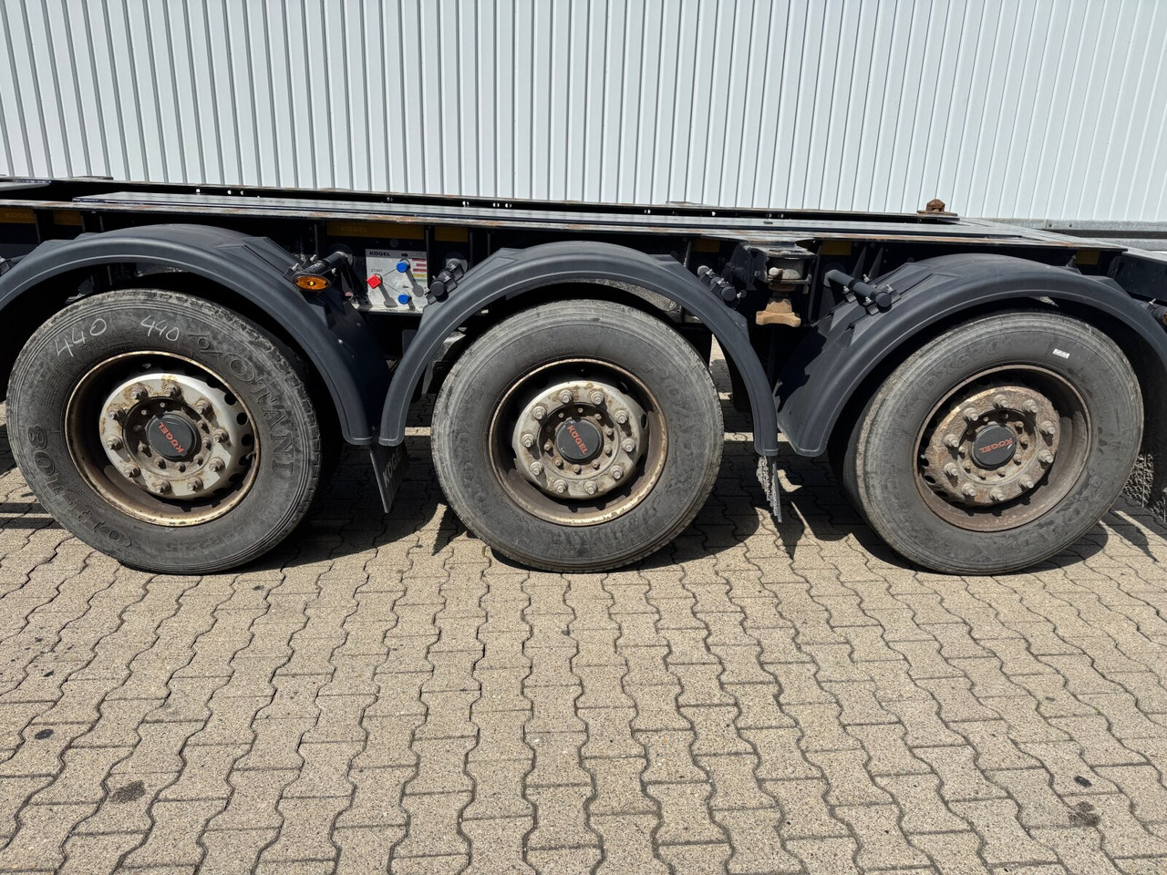 Kögel Port 45 Simplex Container-Chassis Port 45 Simplex, Container-Chassis, 20/2x20/30/40/45 Fuß, ausziehbar - نصف مقطورة: صور 4 Kögel Port 45 Simplex Container-Chassis Port 45 Simplex, Container-Chassis, 20/2x20/30/40/45 Fuß, ausziehbar - نصف مقطورة: صور 4