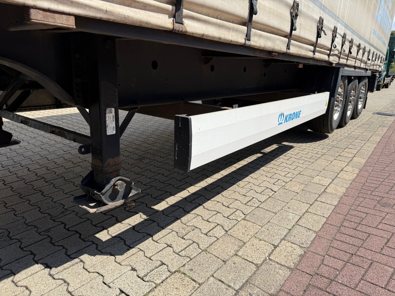 Krone SDP 27 eLCQ4-CS Coil Liner SDP 27 eLCQ4-CS Coil Liner, Coilmulde, Liftachse, Nachlauflenkachse, Edscha - نصف مقطورة مسطحة: صور 3 Krone SDP 27 eLCQ4-CS Coil Liner SDP 27 eLCQ4-CS Coil Liner, Coilmulde, Liftachse, Nachlauflenkachse, Edscha - نصف مقطورة مسطحة: صور 3