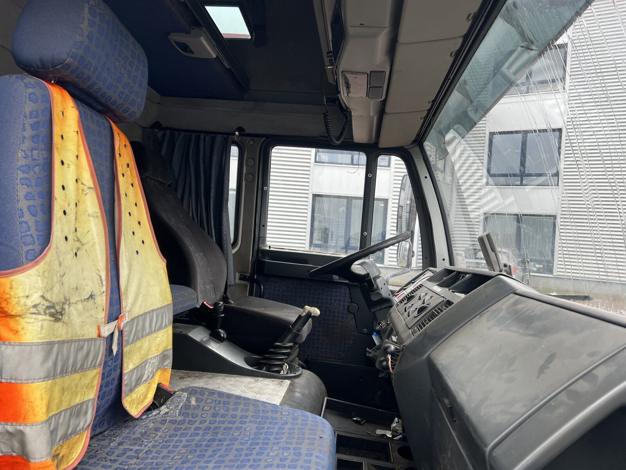 MAN LE 14.280 4x2 L LE 14.280 4x2 L, Maschinentransporter, 2x AHK - شاحنات مسطحة: صور 5 MAN LE 14.280 4x2 L LE 14.280 4x2 L, Maschinentransporter, 2x AHK - شاحنات مسطحة: صور 5