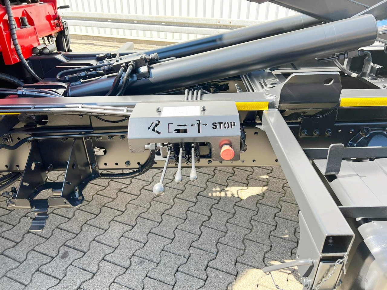 MAN TGL 12.180/210 4x2 BB TGL 12.180/210 4x2 BB, City-Abroller, Kran AMCO VEBA 807N2S - شاحنة ذات الخطاف, شاحنة كرين: صور 2 MAN TGL 12.180/210 4x2 BB TGL 12.180/210 4x2 BB, City-Abroller, Kran AMCO VEBA 807N2S - شاحنة ذات الخطاف, شاحنة كرين: صور 2