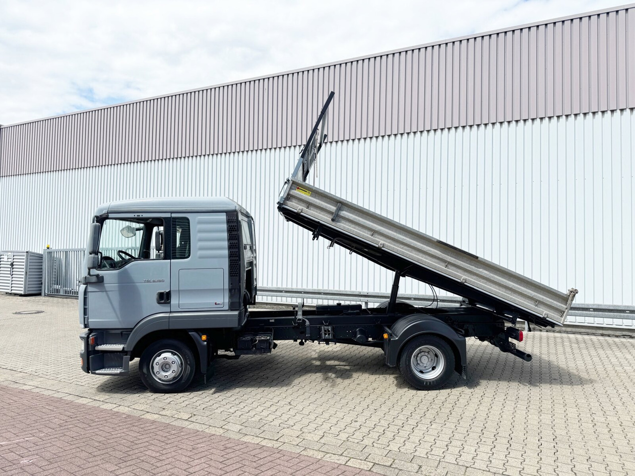 قلابات MAN TGL 8.180 4x2 BB Doka TGL 8.180 4x2 BB Doka, 2x AHK: صور 12 قلابات MAN TGL 8.180 4x2 BB Doka TGL 8.180 4x2 BB Doka, 2x AHK: صور 12