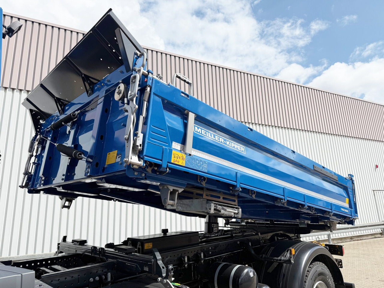 MAN TGM 18.320 4x4 BB CH TGM 18.320 4x4 BB CH, Navi, Meiller Trigenius - قلابات: صور 2 MAN TGM 18.320 4x4 BB CH TGM 18.320 4x4 BB CH, Navi, Meiller Trigenius - قلابات: صور 2