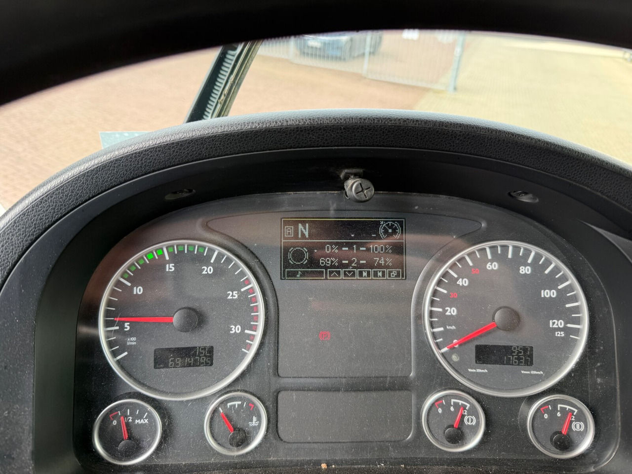 MAN TGS 18.440 4X2 LL TGS 18.440 4X2 LL, Intarder, Kipphydraulik - شاحنة جرار: صور 2 MAN TGS 18.440 4X2 LL TGS 18.440 4X2 LL, Intarder, Kipphydraulik - شاحنة جرار: صور 2