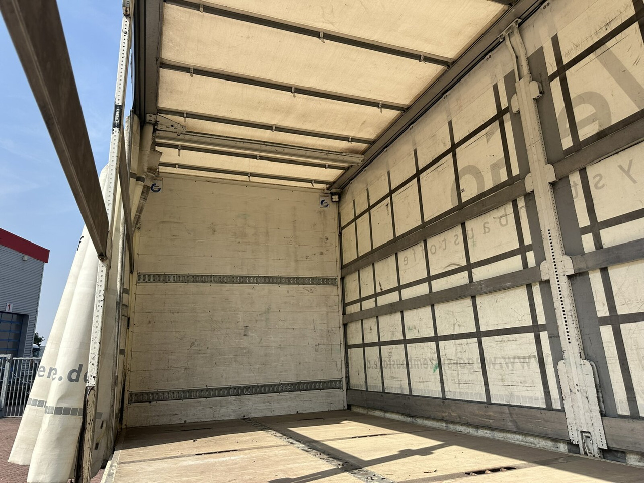 MAN TGS 26.400 6x2-4 LL TGS 26.400 6x2-4 LL, Lenk-/Lift, Edscha, Heckkran Palfinger PK23002-C + Jib PJ060A, Funk - شاحنة ستارة, شاحنة كرين: صور 3 MAN TGS 26.400 6x2-4 LL TGS 26.400 6x2-4 LL, Lenk-/Lift, Edscha, Heckkran Palfinger PK23002-C + Jib PJ060A, Funk - شاحنة ستارة, شاحنة كرين: صور 3