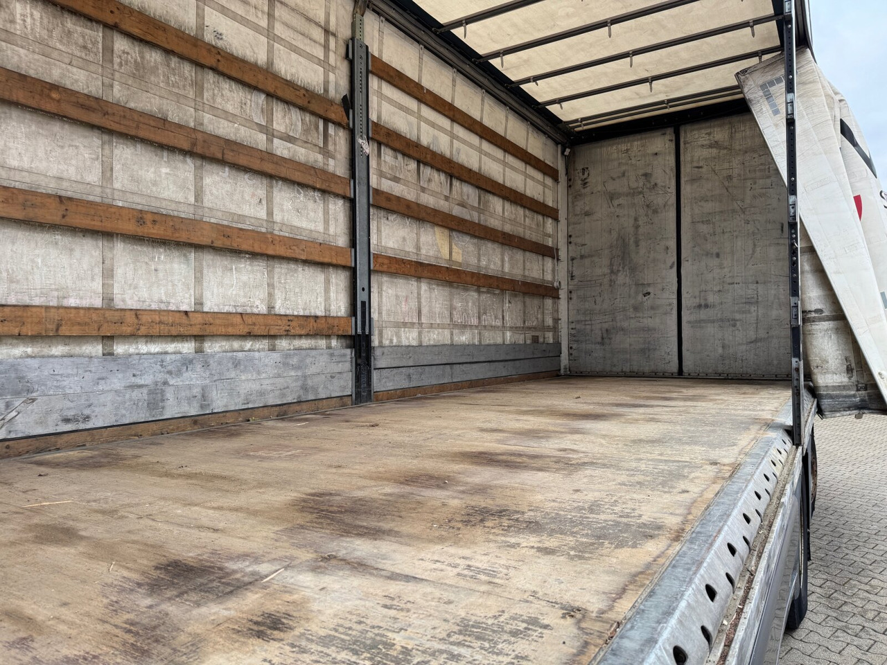 MAN TGS 26.440 6x2-4 LL TGS 26.440 6x2-4 LL, Lenk-/Liftachse, Edscha, Aufnahme für Mitnahmestapler - شاحنات مسطحة: صور 2 MAN TGS 26.440 6x2-4 LL TGS 26.440 6x2-4 LL, Lenk-/Liftachse, Edscha, Aufnahme für Mitnahmestapler - شاحنات مسطحة: صور 2
