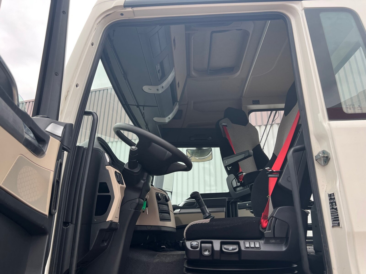 MAN TGS 33.360 6x4 BB TGS 33.360 6x4 BB, Häckslerkabine, NMV Nebenantrieb - الشاسيه شاحنة: صور 2 MAN TGS 33.360 6x4 BB TGS 33.360 6x4 BB, Häckslerkabine, NMV Nebenantrieb - الشاسيه شاحنة: صور 2