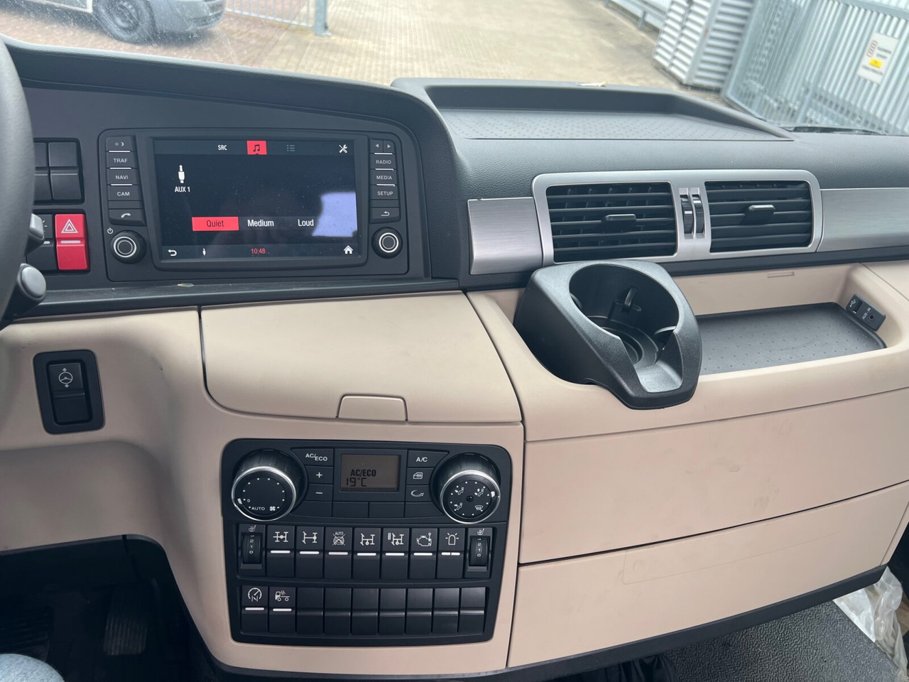 MAN TGS 33.360 6x4 BB TGS 33.360 6x4 BB, Häckslerkabine, NMV Nebenantrieb - الشاسيه شاحنة: صور 5 MAN TGS 33.360 6x4 BB TGS 33.360 6x4 BB, Häckslerkabine, NMV Nebenantrieb - الشاسيه شاحنة: صور 5