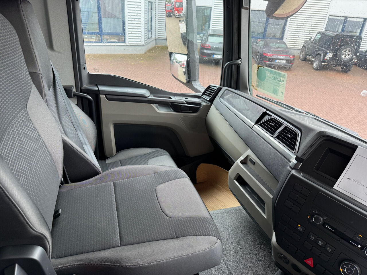 MAN TGS 33.440 6x6 BB CH RHD TGS 33.440 6x6 BB CH RHD, Euro2, Rechtslenker, Einzelbereifung - الشاسيه شاحنة: صور 5 MAN TGS 33.440 6x6 BB CH RHD TGS 33.440 6x6 BB CH RHD, Euro2, Rechtslenker, Einzelbereifung - الشاسيه شاحنة: صور 5