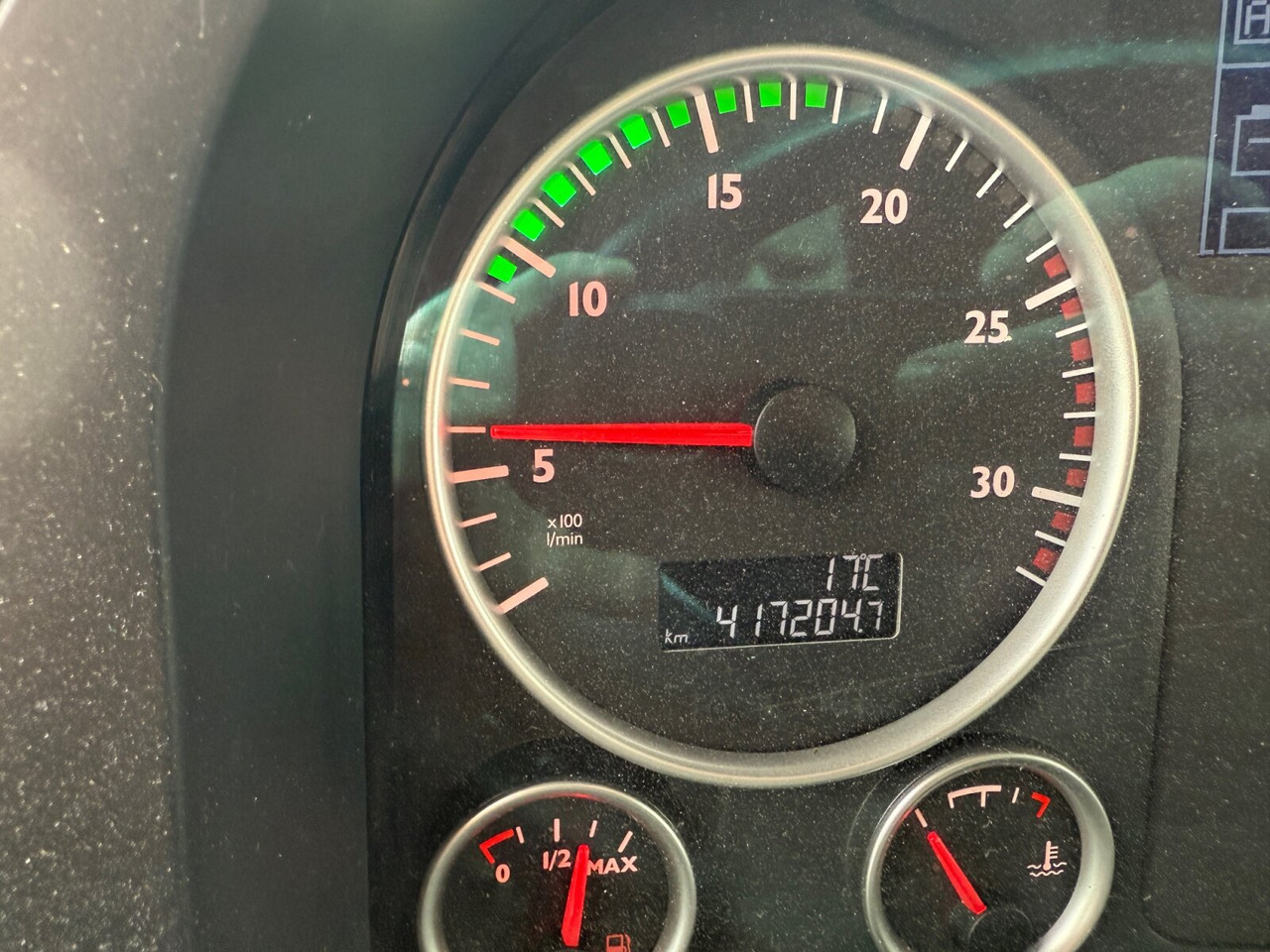 MAN TGS 35.460 8x4-4 BL TGS 35.460 8x4-4 BL, Intarder, Lenk/Lift, Kippsilo ca. 32m³, Kompressor - شاحنة: صور 3 MAN TGS 35.460 8x4-4 BL TGS 35.460 8x4-4 BL, Intarder, Lenk/Lift, Kippsilo ca. 32m³, Kompressor - شاحنة: صور 3