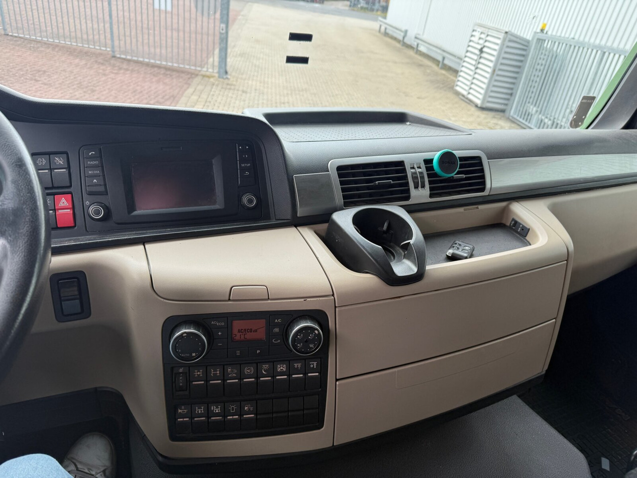 MAN TGS 35.460 8x4-4 BL TGS 35.460 8x4-4 BL, Intarder, Lenk/Lift, Kippsilo ca. 32m³, Kompressor - شاحنة: صور 5 MAN TGS 35.460 8x4-4 BL TGS 35.460 8x4-4 BL, Intarder, Lenk/Lift, Kippsilo ca. 32m³, Kompressor - شاحنة: صور 5