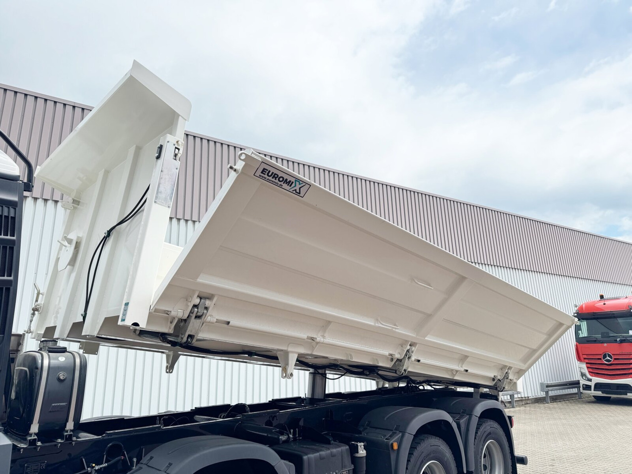 MAN TGS 41.440 8x4 BB TGS 41.440 8x4 BB, Bordmatik, ca. 16m³ - الشاسيه شاحنة: صور 2 MAN TGS 41.440 8x4 BB TGS 41.440 8x4 BB, Bordmatik, ca. 16m³ - الشاسيه شاحنة: صور 2