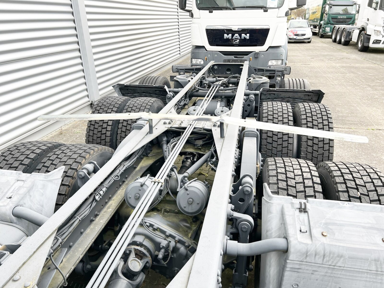 MAN TGS 50.480BB 10x4 Retarder TGS 50.480BB 10x4 Retarder, 3-f.NA - الشاسيه شاحنة: صور 3 MAN TGS 50.480BB 10x4 Retarder TGS 50.480BB 10x4 Retarder, 3-f.NA - الشاسيه شاحنة: صور 3