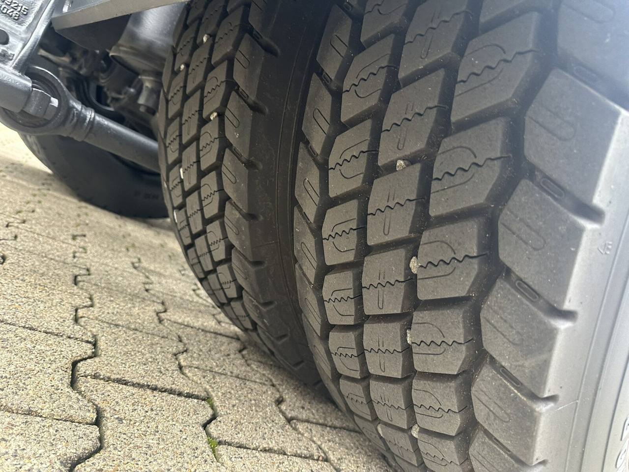 MAN TGX 18.360 4X2 LL TGX 18.360 4X2 LL, Fahrschule - شاحنة: صور 2 MAN TGX 18.360 4X2 LL TGX 18.360 4X2 LL, Fahrschule - شاحنة: صور 2