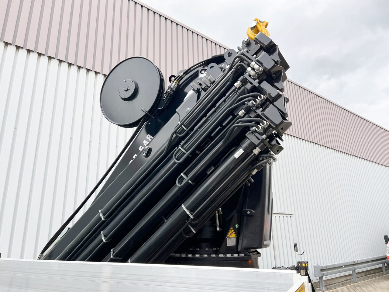 MAN TGX 26.510 6x2-4 LL CH TGX 26.510 6x2-4 LL, Kran Hiab X-HiPro 548 E-8, Lenk-/Liftachse, TwistLock 20Fuß, Funk, Retarder - شاحنة كرين, شاحنات مسطحة: صور 4 MAN TGX 26.510 6x2-4 LL CH TGX 26.510 6x2-4 LL, Kran Hiab X-HiPro 548 E-8, Lenk-/Liftachse, TwistLock 20Fuß, Funk, Retarder - شاحنة كرين, شاحنات مسطحة: صور 4