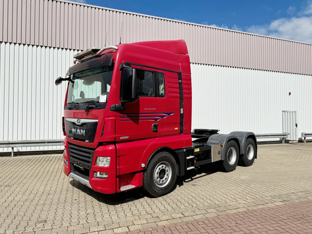 MAN TGX 33.640 6X4 BLS TGX 33.640 6X4 BLS, Retarder, Hydraulik, 70t - شاحنة جرار: صور 1 MAN TGX 33.640 6X4 BLS TGX 33.640 6X4 BLS, Retarder, Hydraulik, 70t - شاحنة جرار: صور 1