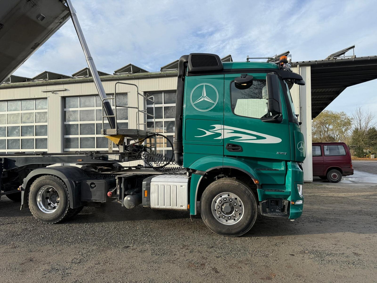 Mercedes-Benz Actros 1851 LS 4x4 HAD Actros 1851 LS 4x4 HAD, Hydraulik, Navi, MultimediaCockpit - شاحنة جرار: صور 3 Mercedes-Benz Actros 1851 LS 4x4 HAD Actros 1851 LS 4x4 HAD, Hydraulik, Navi, MultimediaCockpit - شاحنة جرار: صور 3