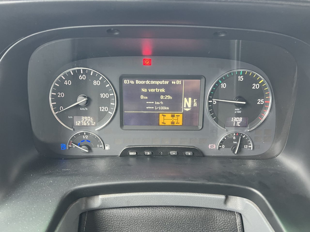 Mercedes-Benz Actros 2532 L 6x2 Actros 2532 L 6x2, Liftachse, LBW Dhollandia - بصندوق مغلق شاحنة: صور 4 Mercedes-Benz Actros 2532 L 6x2 Actros 2532 L 6x2, Liftachse, LBW Dhollandia - بصندوق مغلق شاحنة: صور 4