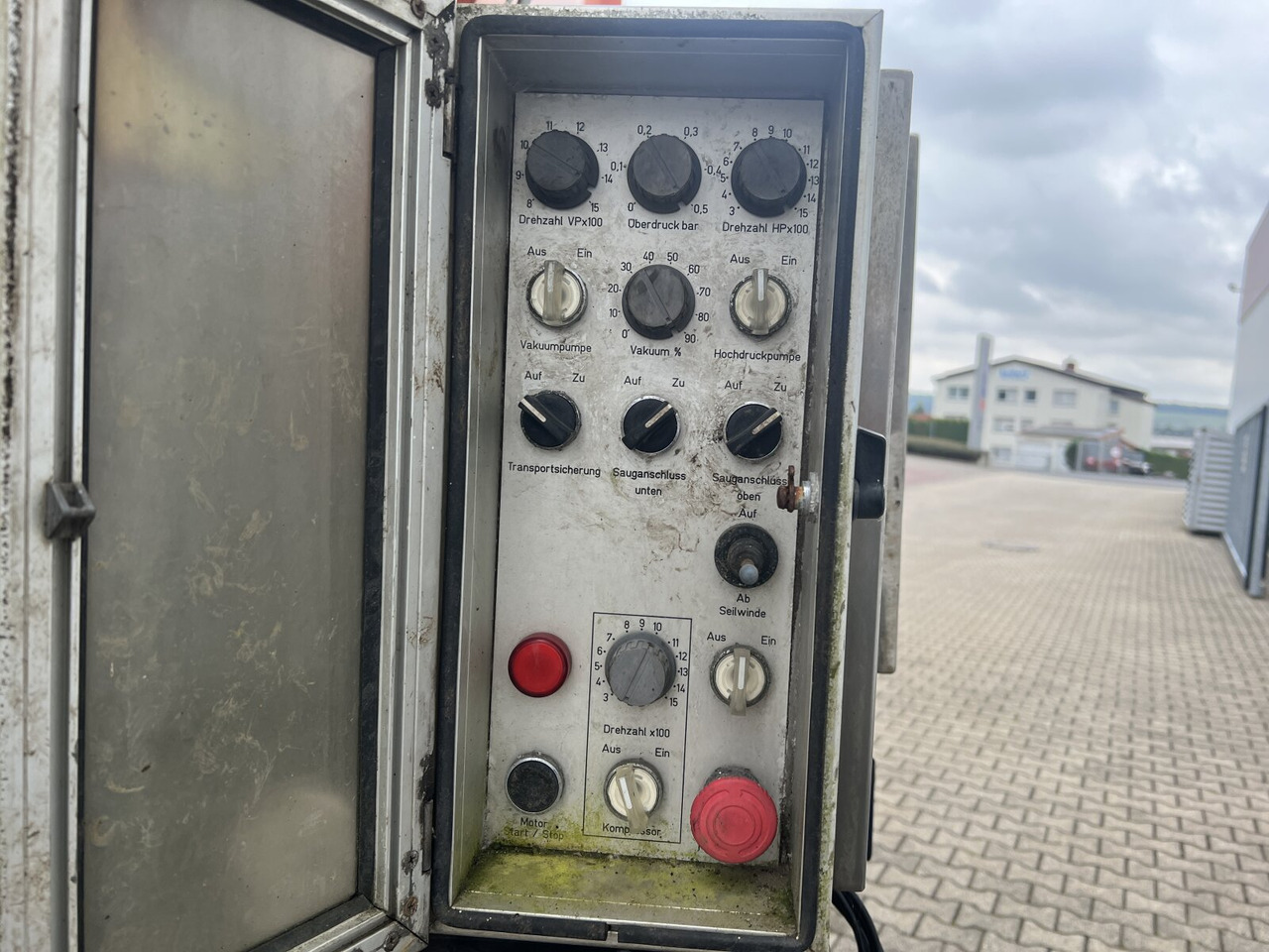 Mercedes-Benz Actros 2541 L 6x2 Actros 2541 L 6x2, Lenkachse, Küller Saug- und Spülwagen ca. 14m³ - شاحنة: صور 5 Mercedes-Benz Actros 2541 L 6x2 Actros 2541 L 6x2, Lenkachse, Küller Saug- und Spülwagen ca. 14m³ - شاحنة: صور 5