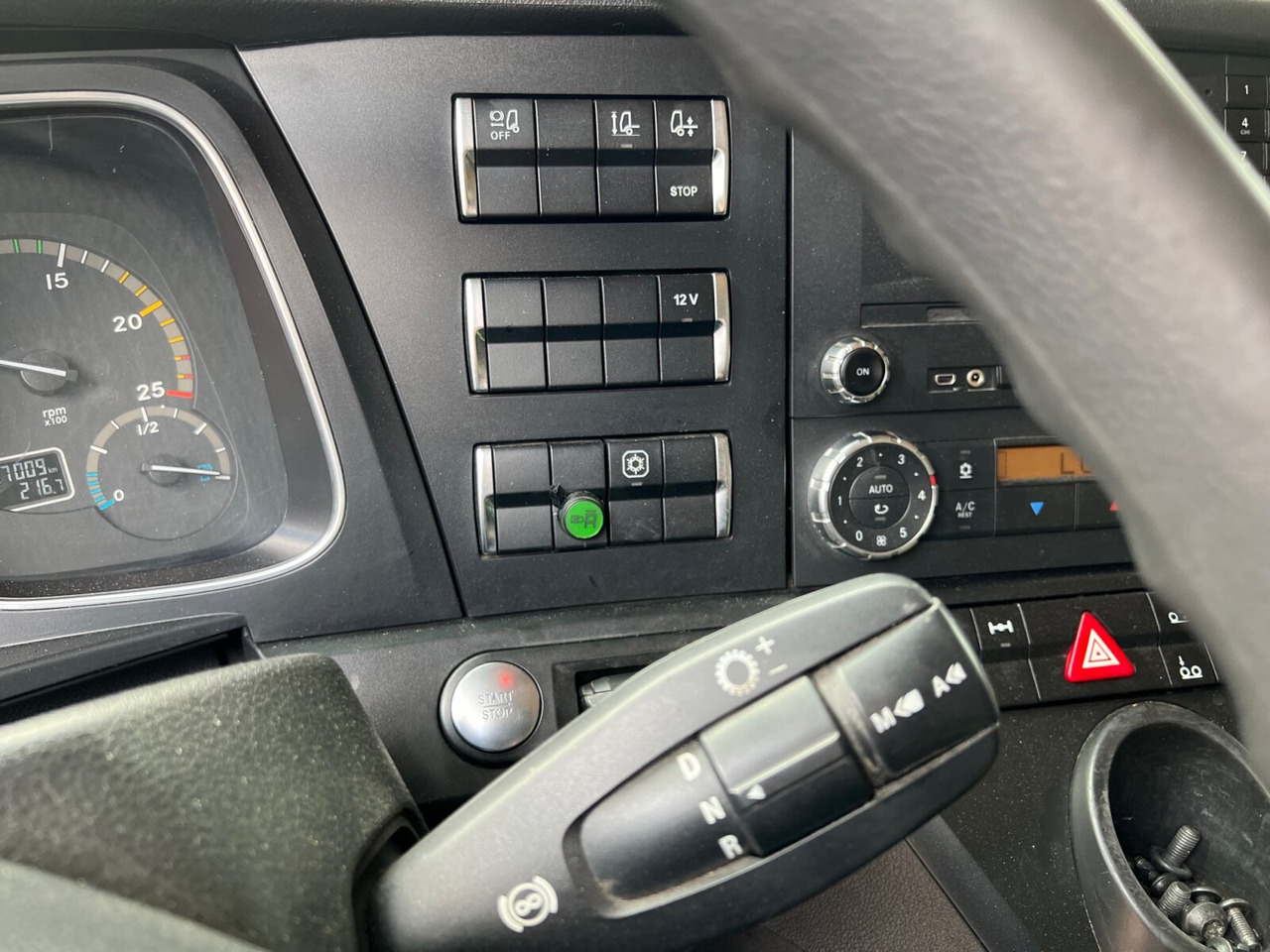 Mercedes-Benz Actros 2542/48 L/nR 6x2 Actros 2542/48 L/nR 6x2, Retarder, Standklima, StreamSpace, SoloStar - شاحنات الحاويات / جسم علوي قابل للتغيير شاحنة: صور 5 Mercedes-Benz Actros 2542/48 L/nR 6x2 Actros 2542/48 L/nR 6x2, Retarder, Standklima, StreamSpace, SoloStar - شاحنات الحاويات / جسم علوي قابل للتغيير شاحنة: صور 5
